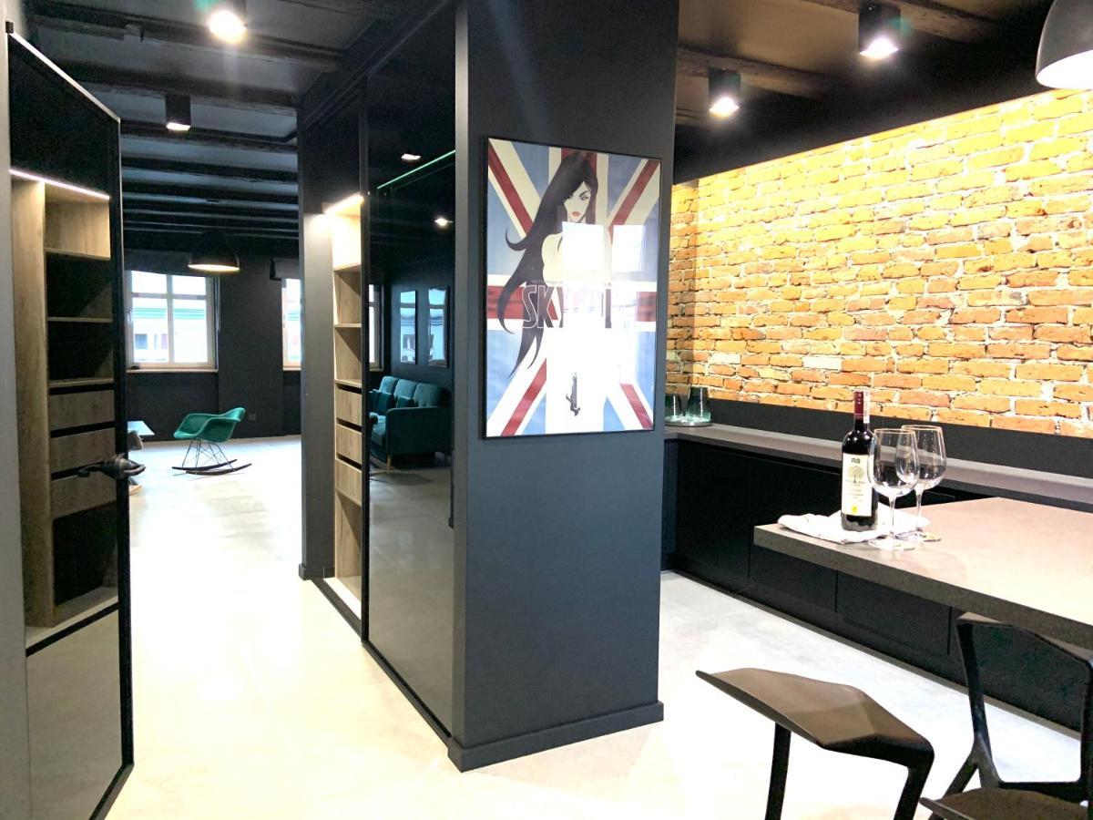 5 Star Apartments - Luxury & Comfort Jelenia Gora Bagian luar foto