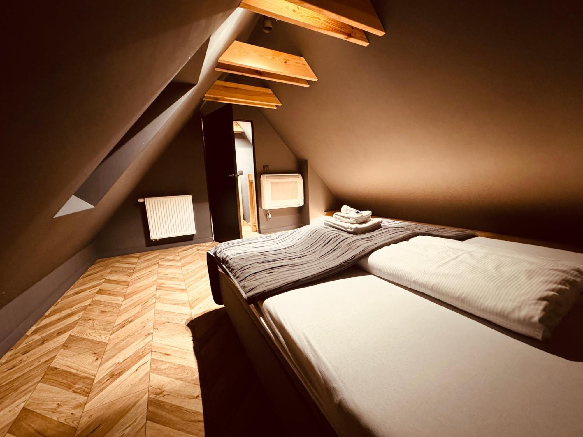 5 Star Apartments - Luxury & Comfort Jelenia Gora Bagian luar foto