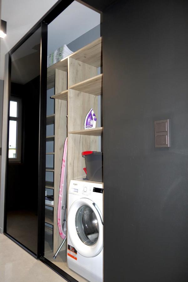 5 Star Apartments - Luxury & Comfort Jelenia Gora Bagian luar foto